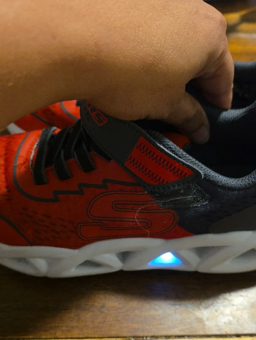 Skechers bright red